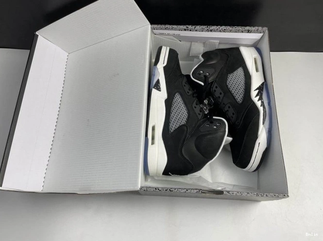 Bmlin CT4838-011 5 OREO JORDAN AIR 0707